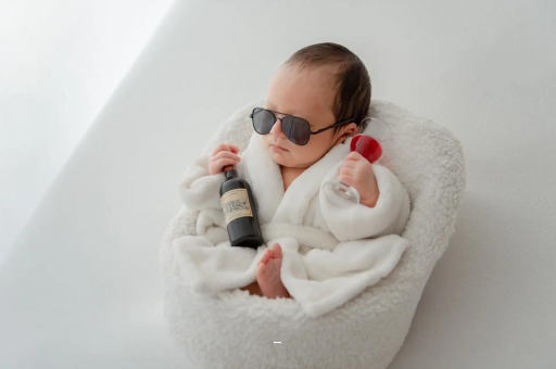 灯塔宝宝被蜜蜂蛰了 灯塔宝宝被蜜蜂蛰了